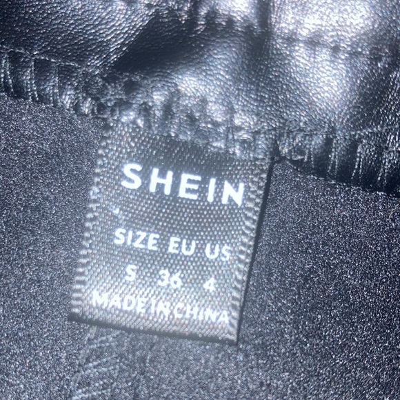 Ladies skirt - Picture 3 of 4